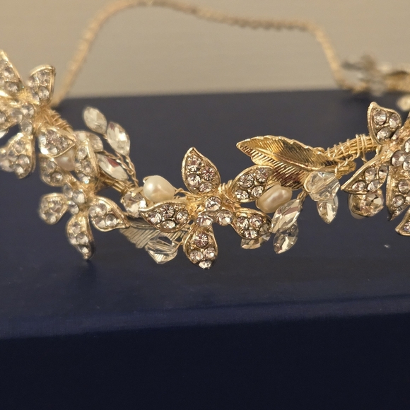 Women's Gold Bridal Headband - Picture 6 of 6